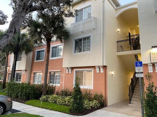 9857 Baywinds Drive, Unit 9105, West Palm Beach, FL 33411