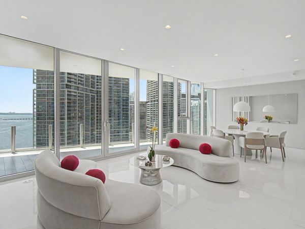 300 BISCAYNE BOULEVARD Way, Unit 3306, Miami, FL 33131
