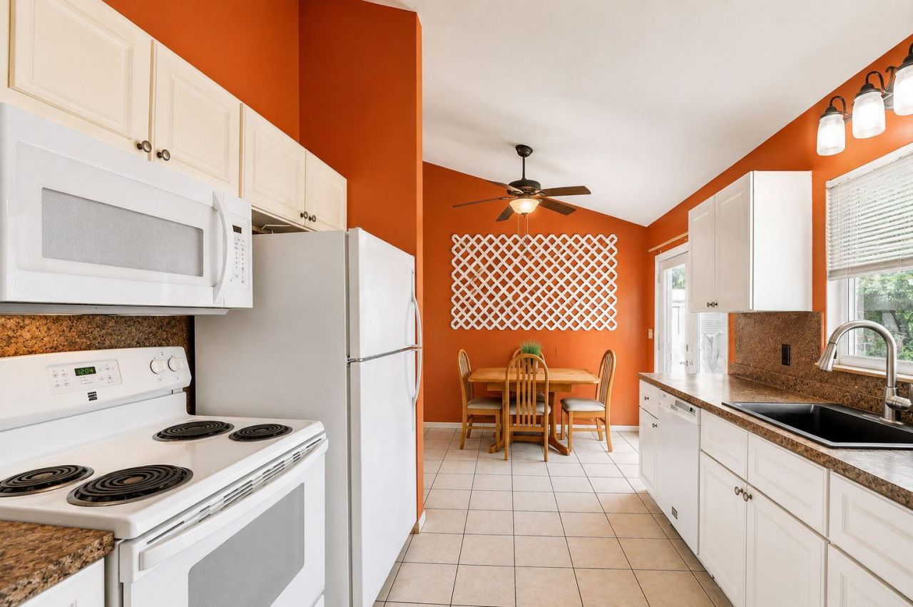 207/227 Ethelyn Drive, West Palm Beach, FL 33415 Photo