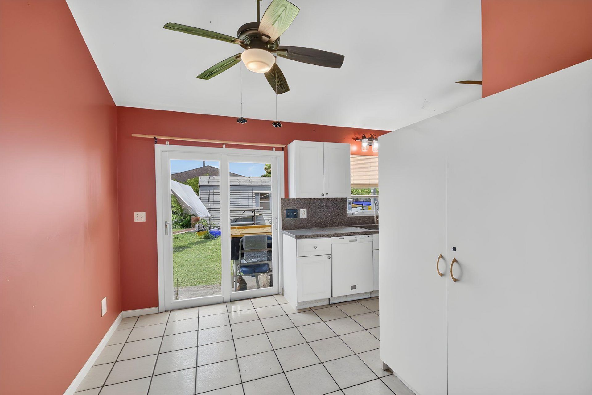 207/227 Ethelyn Drive, West Palm Beach, FL 33415 Photo