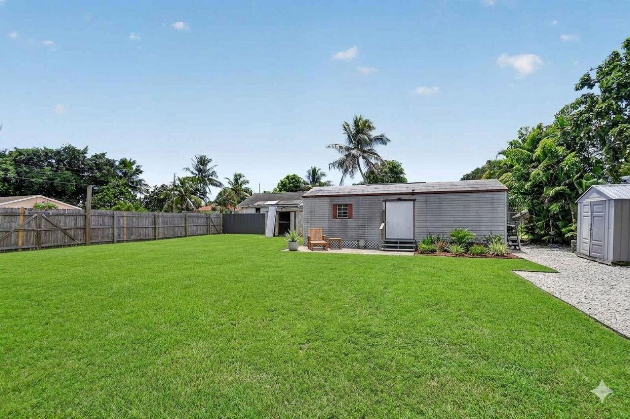 207/227 Ethelyn Drive, West Palm Beach, FL 33415 Photo