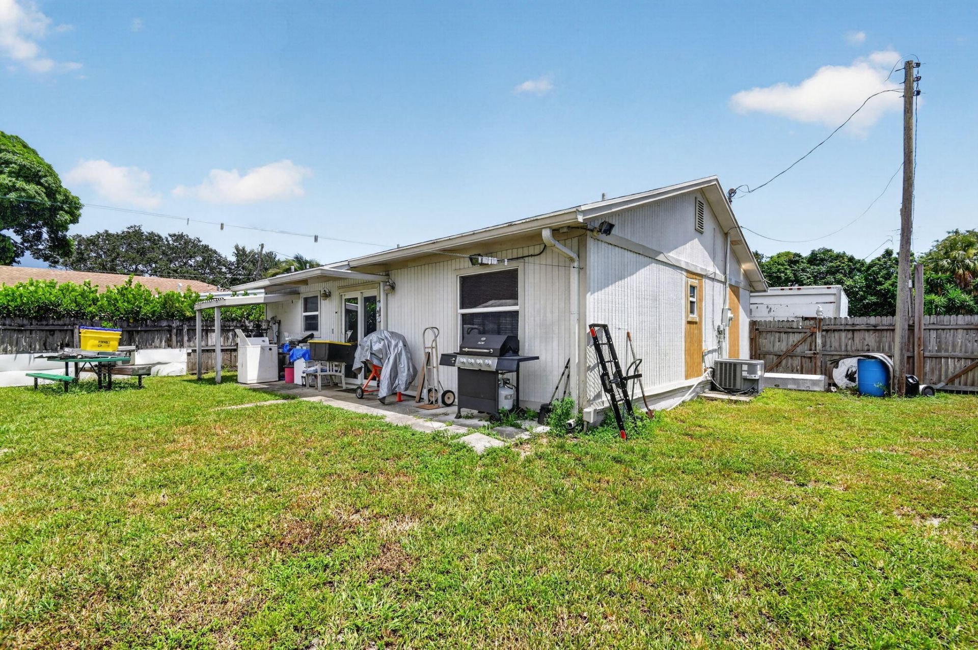 207/227 Ethelyn Drive, West Palm Beach, FL 33415 Photo