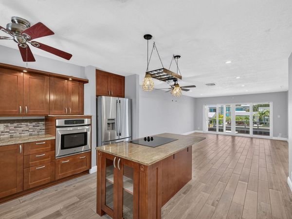 2820 NE 30th Street, Unit 9, Fort Lauderdale, FL 33306