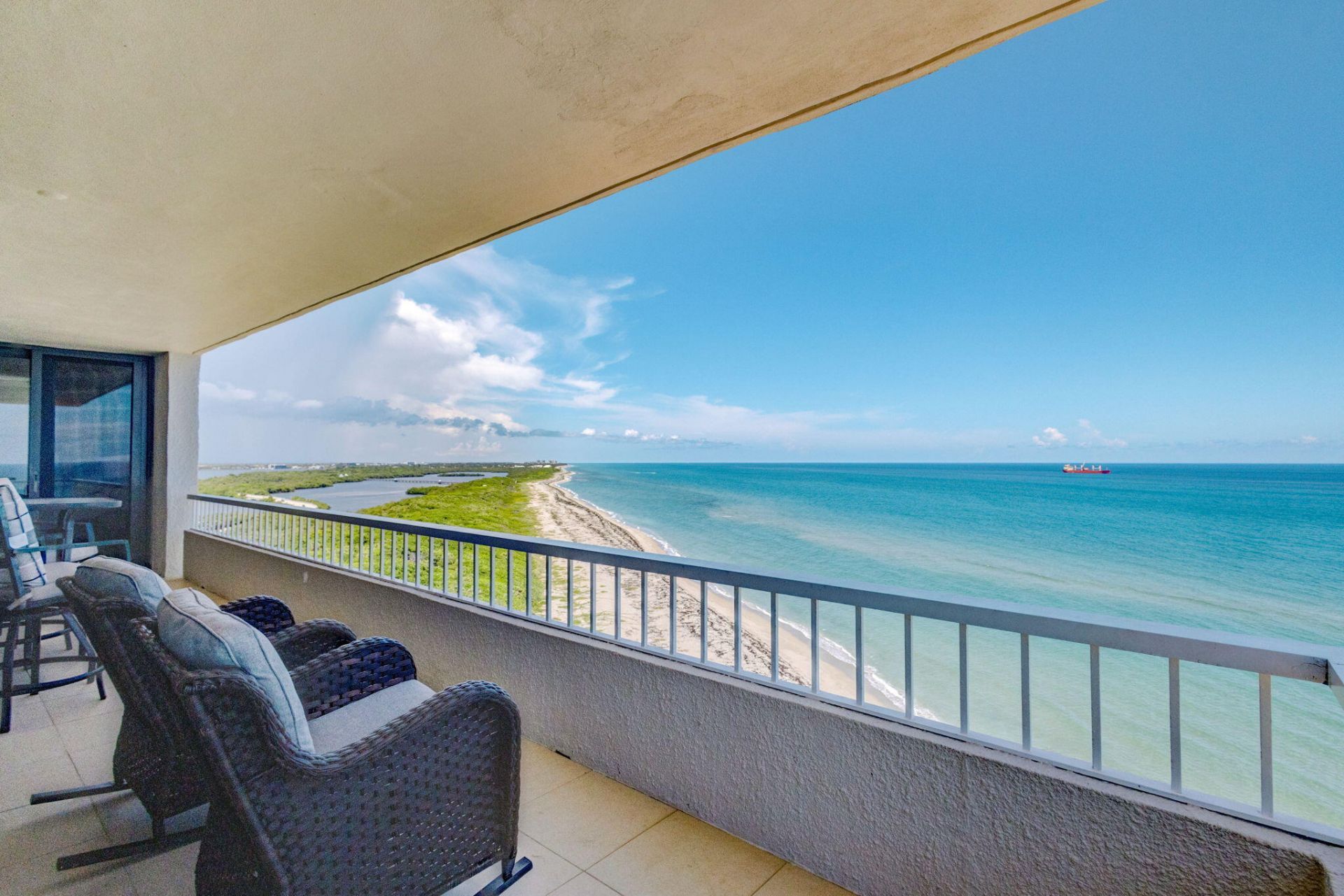 5540 N Ocean Drive, Unit 14A, Singer Island, FL 33404 Photo