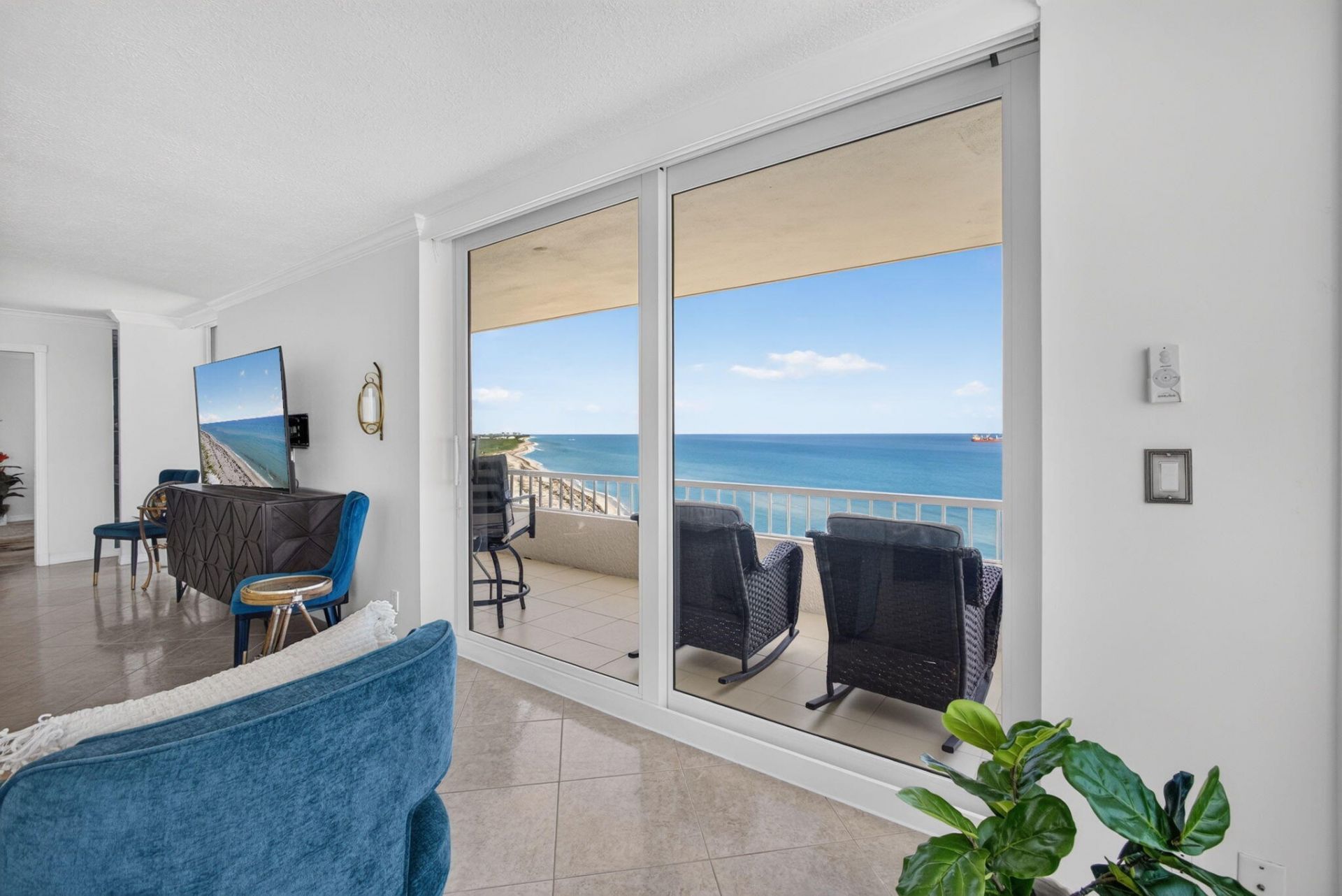 5540 N Ocean Drive, Unit 14A, Singer Island, FL 33404 Photo
