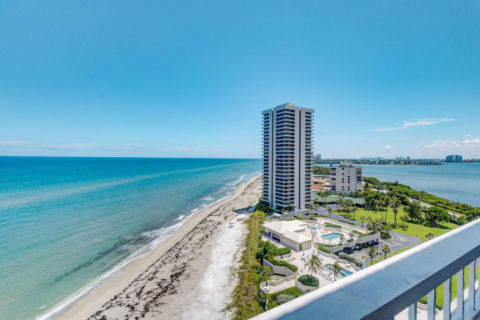 5540 N Ocean Drive, Unit 14A, Singer Island, FL 33404 Photo