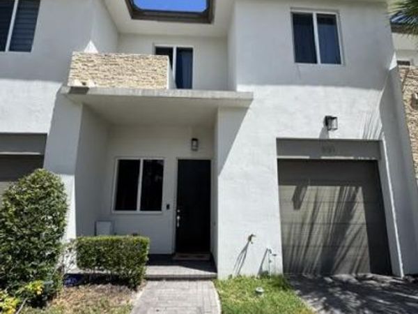 551 PIONEER Way, Royal Palm Beach, FL 33411