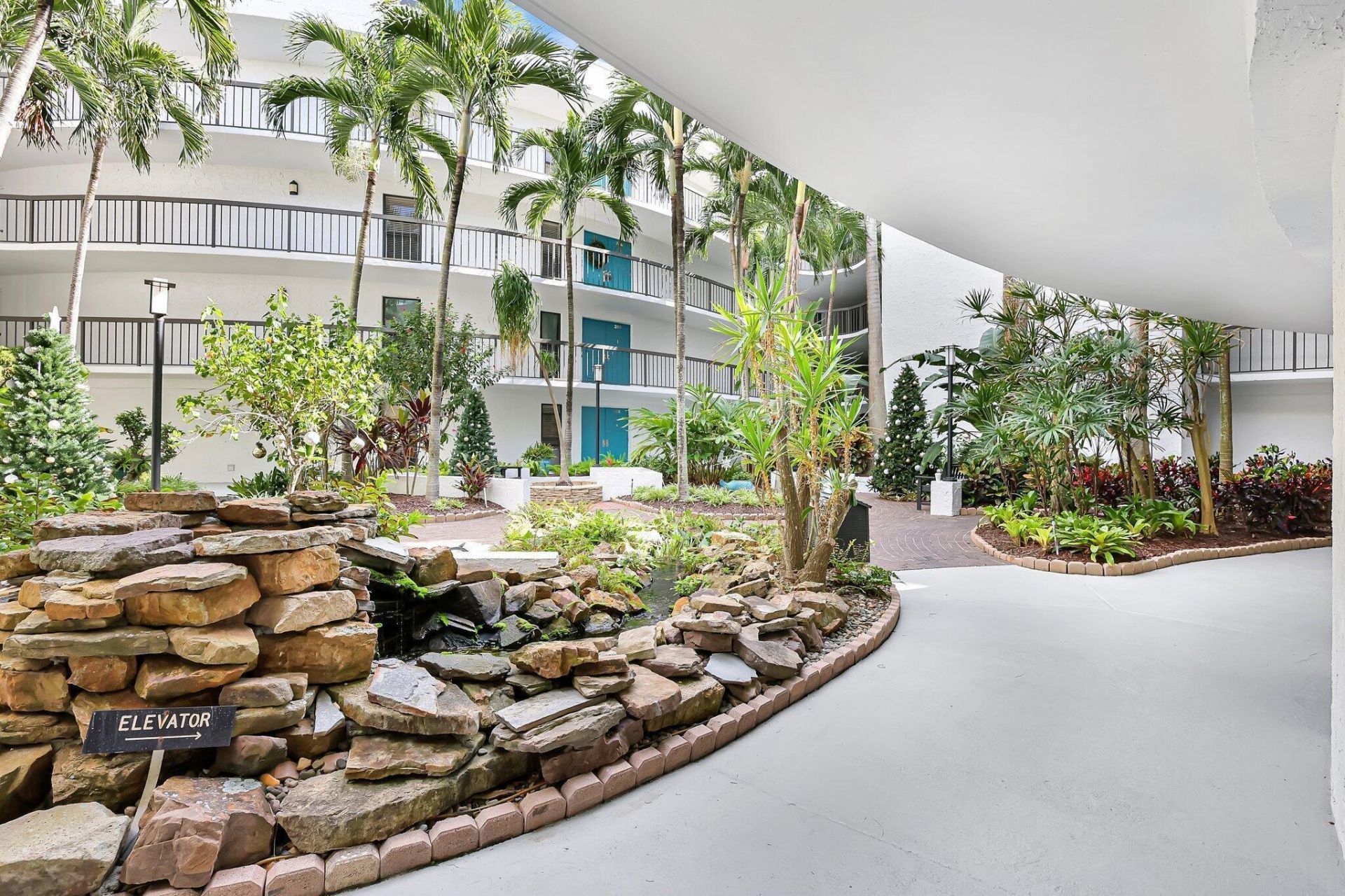 1357 NE Ocean Boulevard, Unit 318, Stuart, FL 34996 Photo