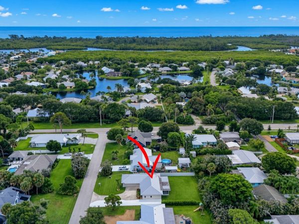 8816 SE ALABAMA Place, Hobe Sound, FL 33455