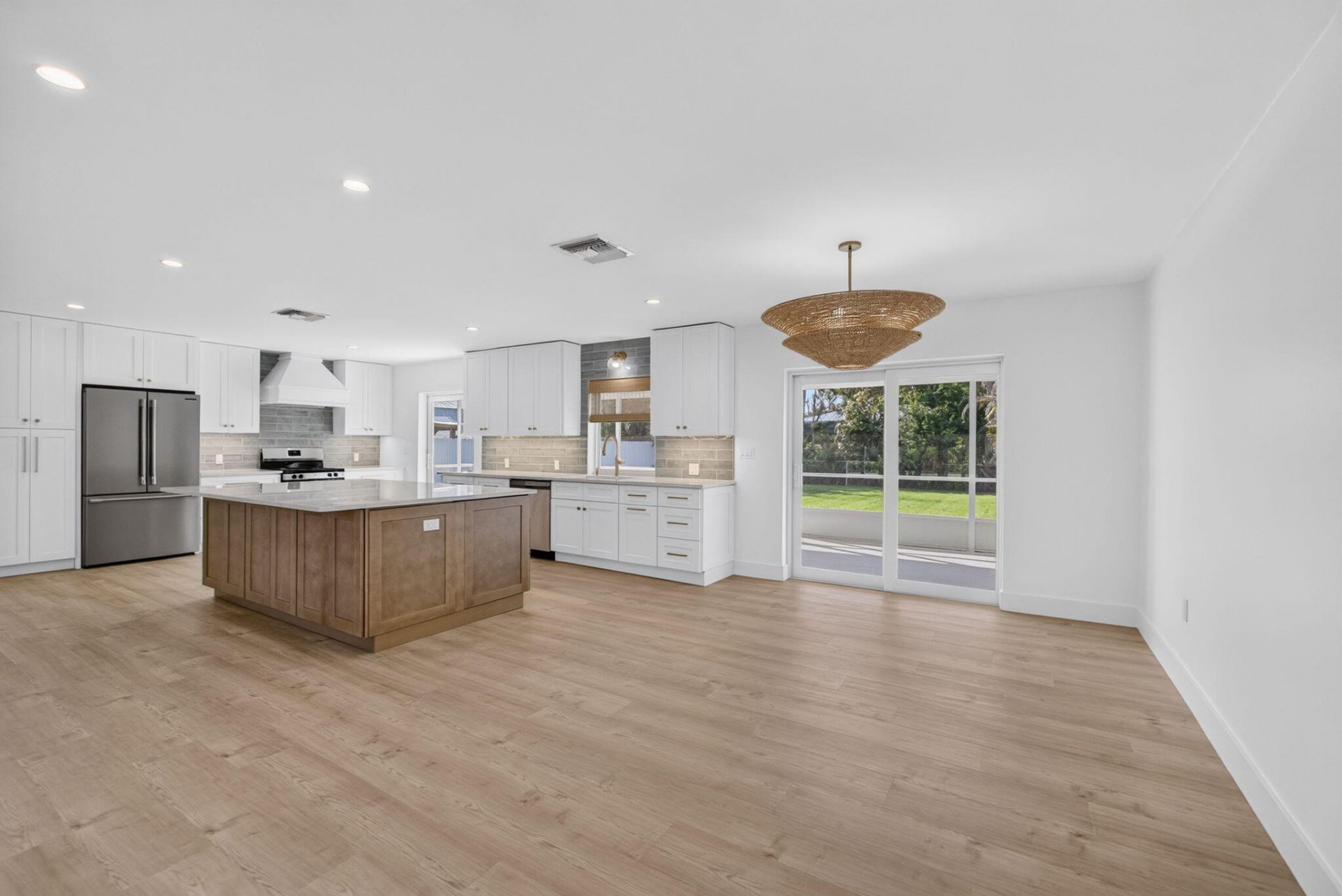 8816 SE Alabama Place, Hobe Sound, FL 33455 Photo