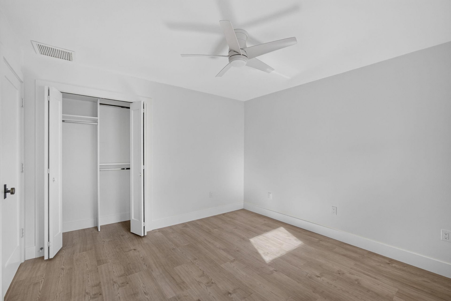 8816 SE Alabama Place, Hobe Sound, FL 33455 Photo