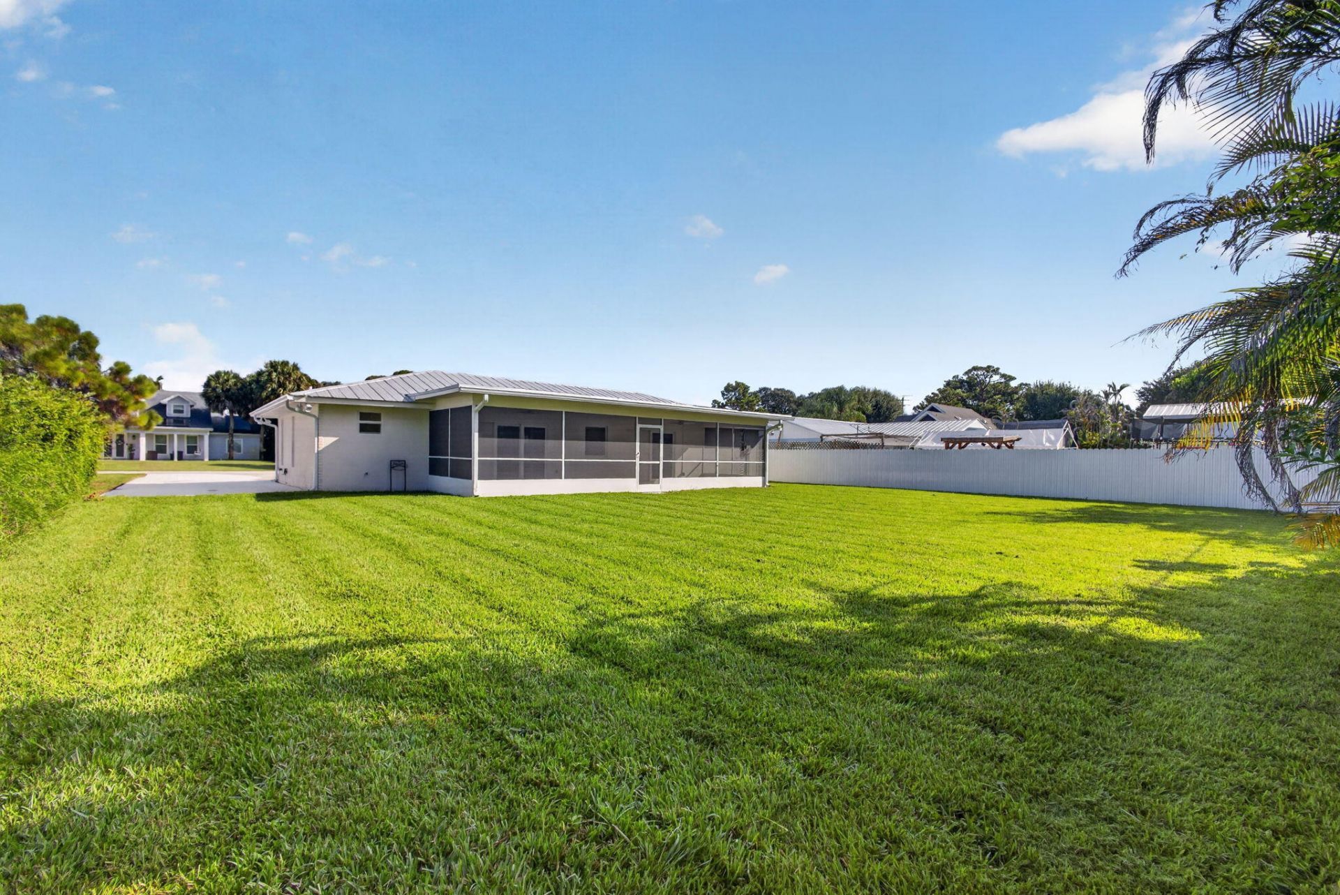 8816 SE Alabama Place, Hobe Sound, FL 33455 Photo