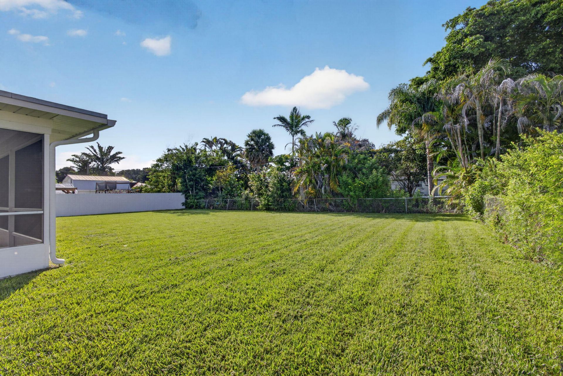 8816 SE Alabama Place, Hobe Sound, FL 33455 Photo