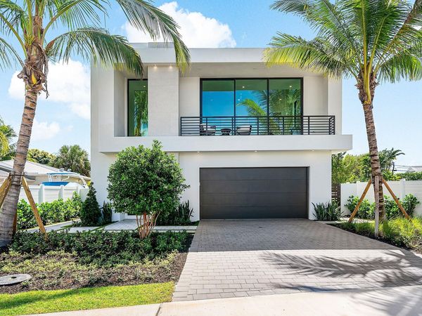 718 LAKE Avenue N, Delray Beach, FL 33483