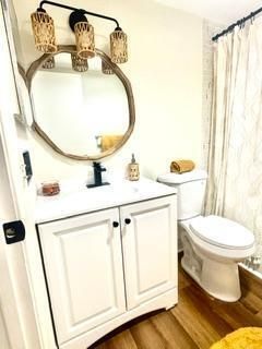 3040 Lake Osborne Drive, Unit 111, Lake Worth Beach, FL 33461 Photo