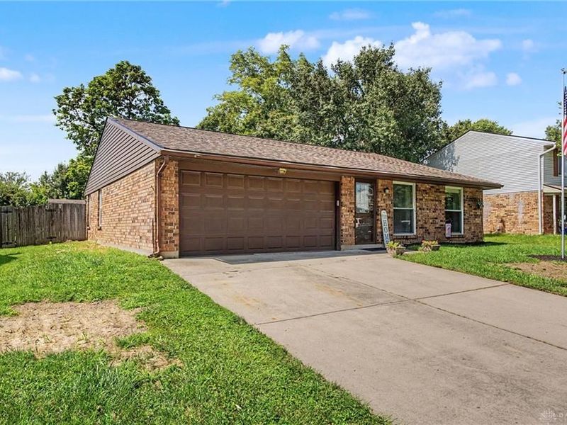 7773 Timber Hill Drive, Dayton, OH 45424 Photo 2