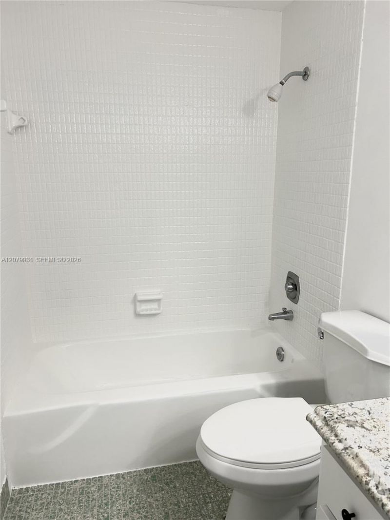 4400 Hillcrest Dr, Unit 402B, Hollywood, FL 33021 Photo