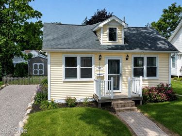 109 N Andrews Street, Lake Orion Village, Mi 48362