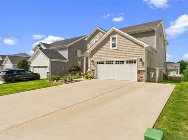 2165 Rolling Hills Drive, Holly Township, Mi 48442