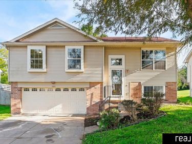 3203 Blackhawk Drive, Bellevue, NE 68123