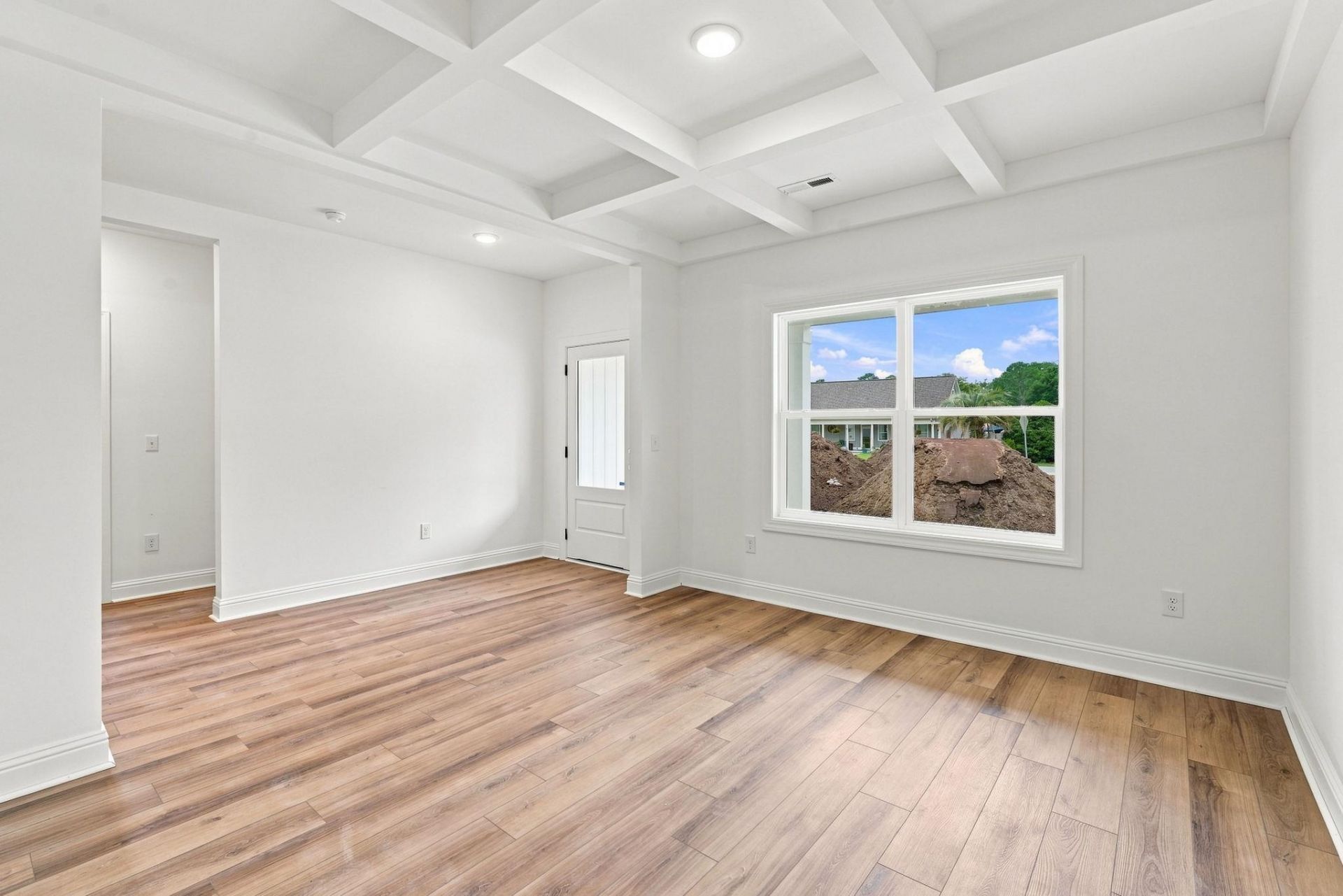 2033 Meadowood Ln. Photo 16