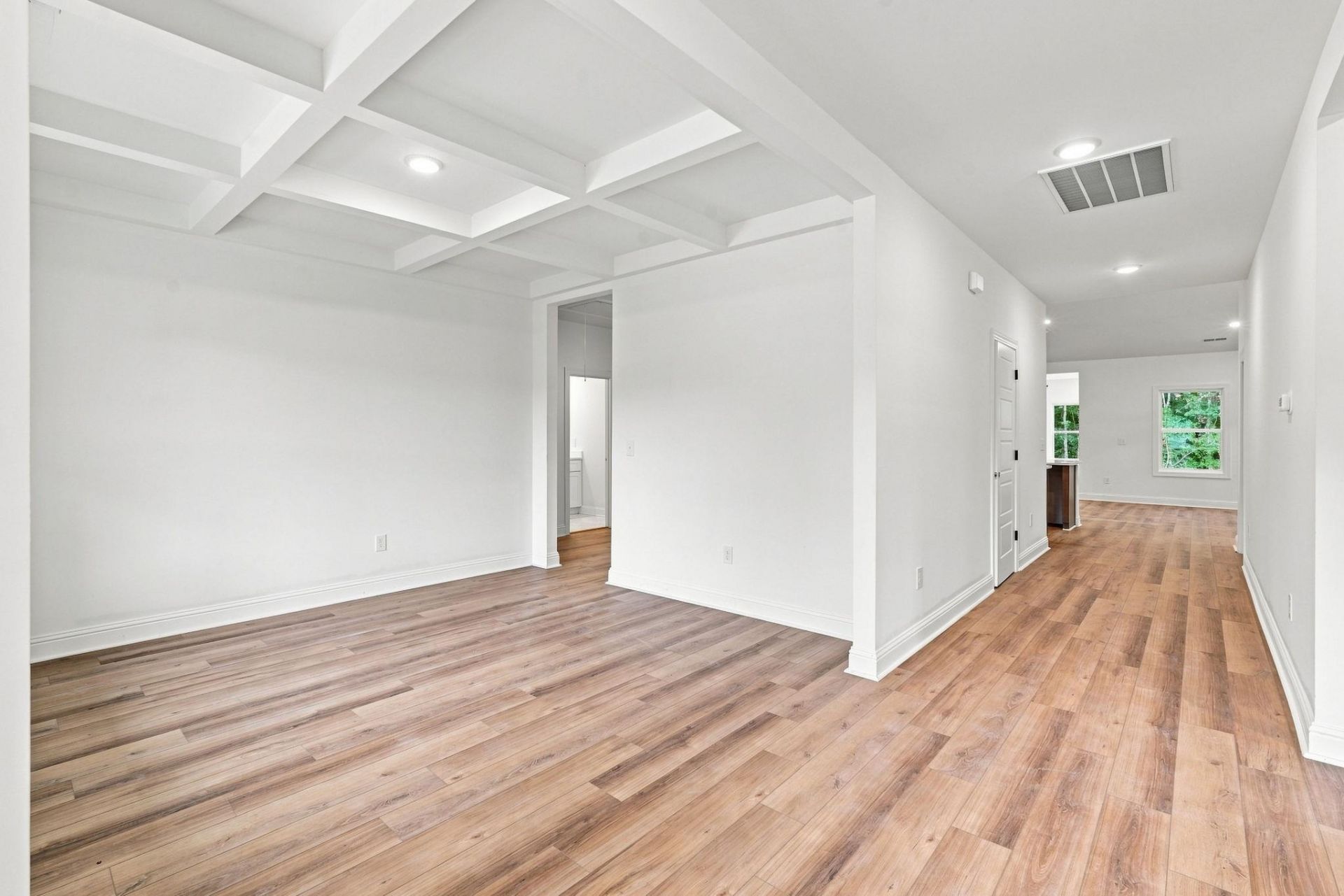 2033 Meadowood Ln. Photo 17