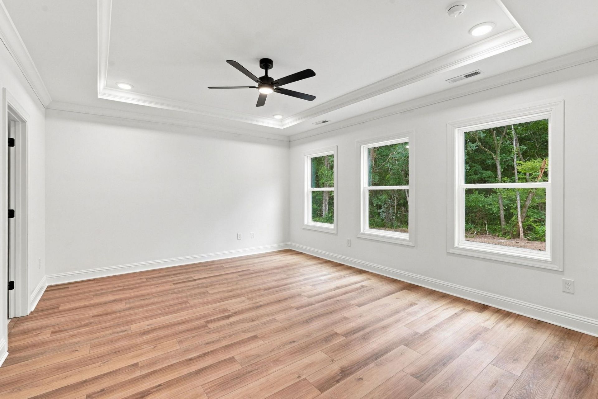 2033 Meadowood Ln. Photo 19