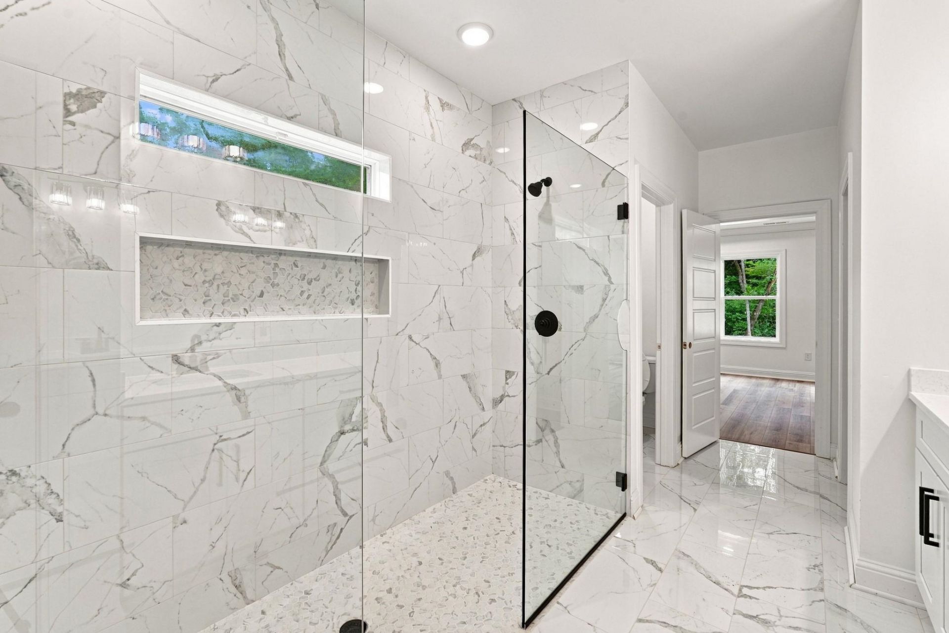 2033 Meadowood Ln. Photo 9