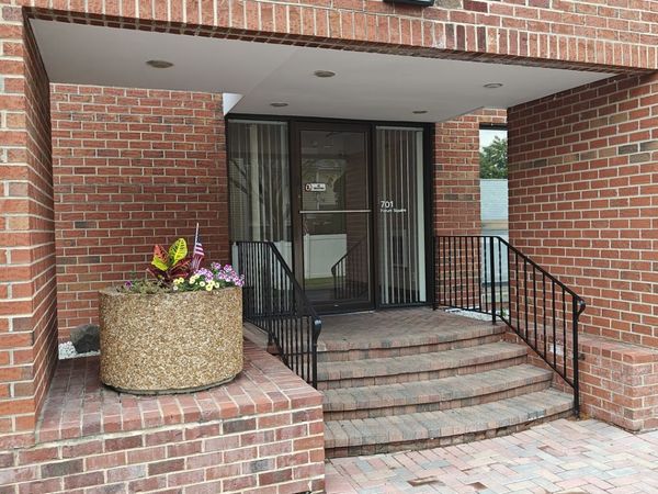 701 Forum Square , Unit 106, Glenview, IL 60025