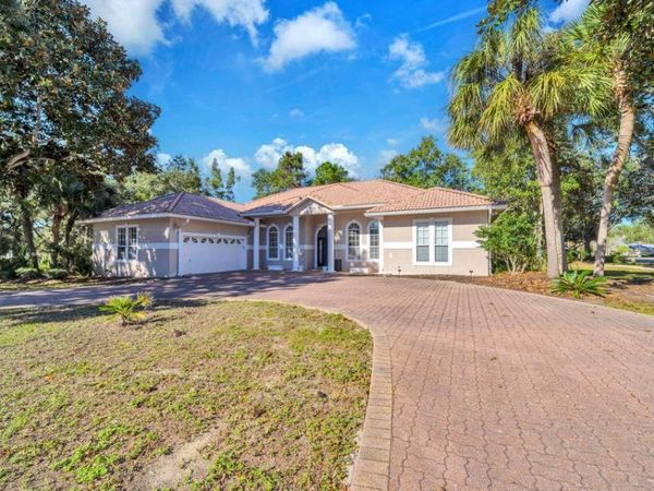 122 W Country Club Drive, Destin, FL 32541