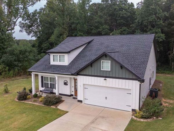 212 Live Oak Lane, Comer, GA 30629