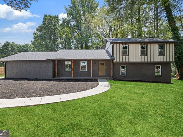 2176 Deer Trail, Suwanee, GA 30024