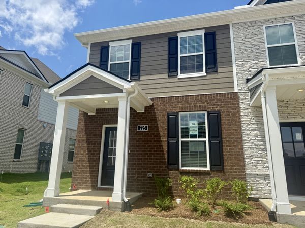725 Ashbrook Drive , Lebanon, TN 37087