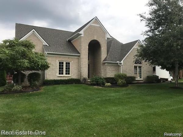 37899 McKenzie Court , Farmington Hills, Mi 48331