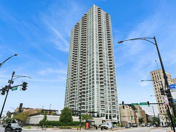 Unit 9H, Chicago, IL 60614