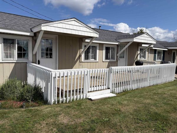 6344 W Houghton Lake , Houghton Lake, MI 48629