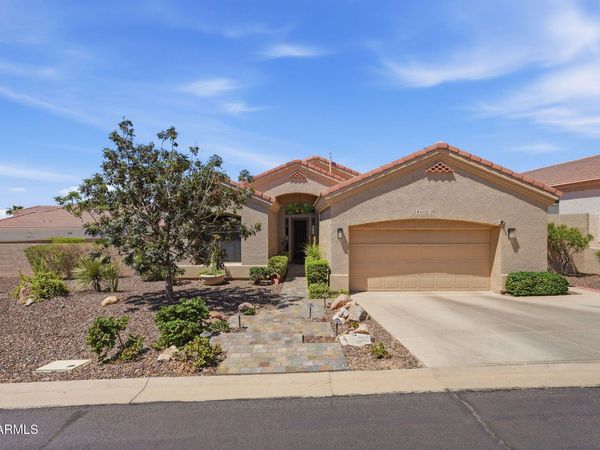 6334 E VIEWMONT Drive, Unit 28, Mesa, AZ 85215