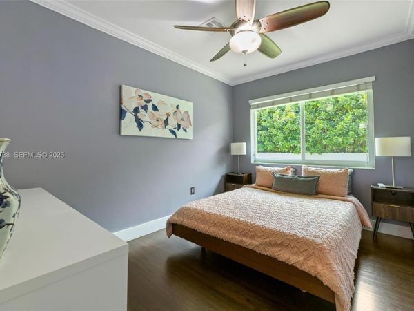 6140 SW 65th Ave, South Miami, FL 33143