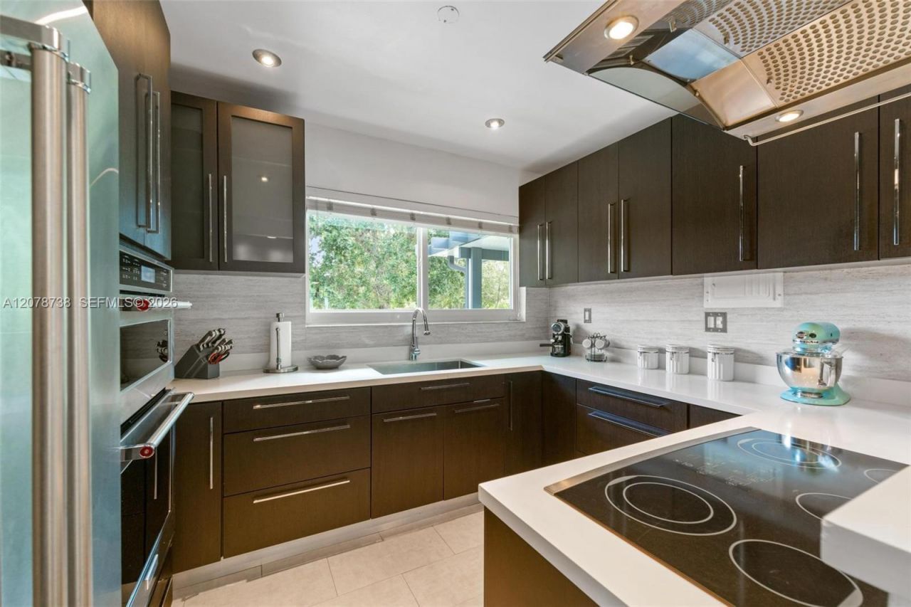 6140 SW 65th Ave, South Miami, FL 33143 Photo