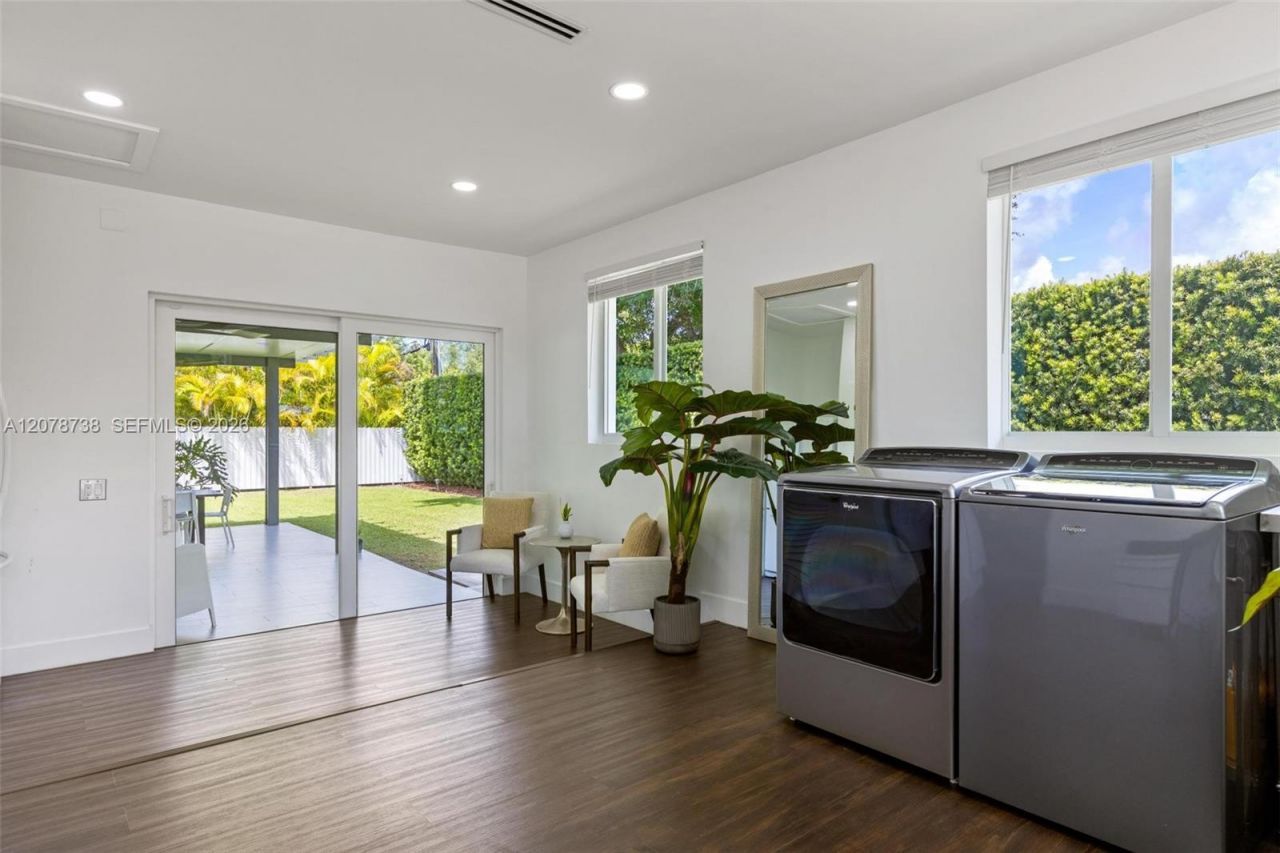 6140 SW 65th Ave, South Miami, FL 33143 Photo