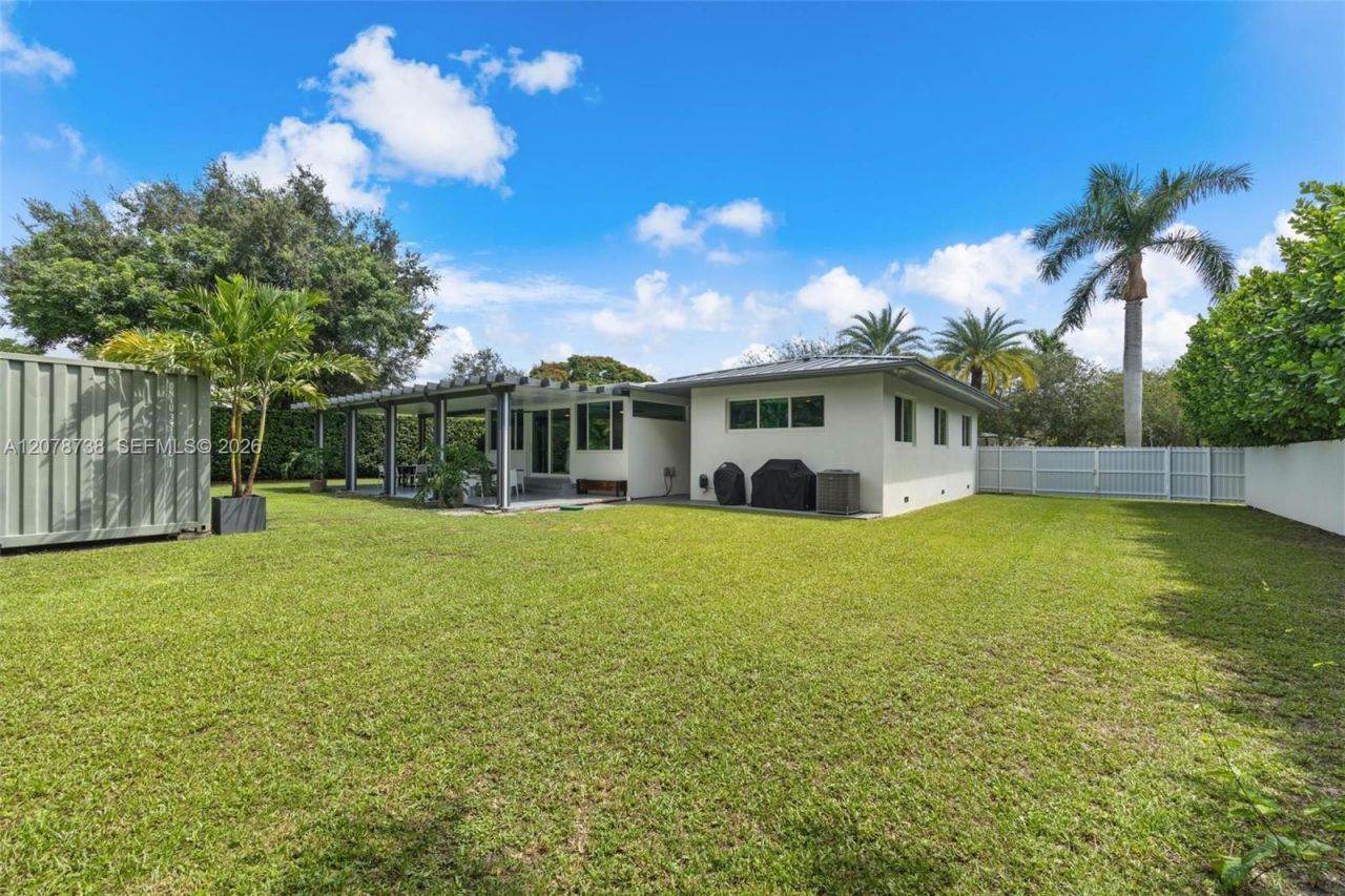 6140 SW 65th Ave, South Miami, FL 33143 Photo