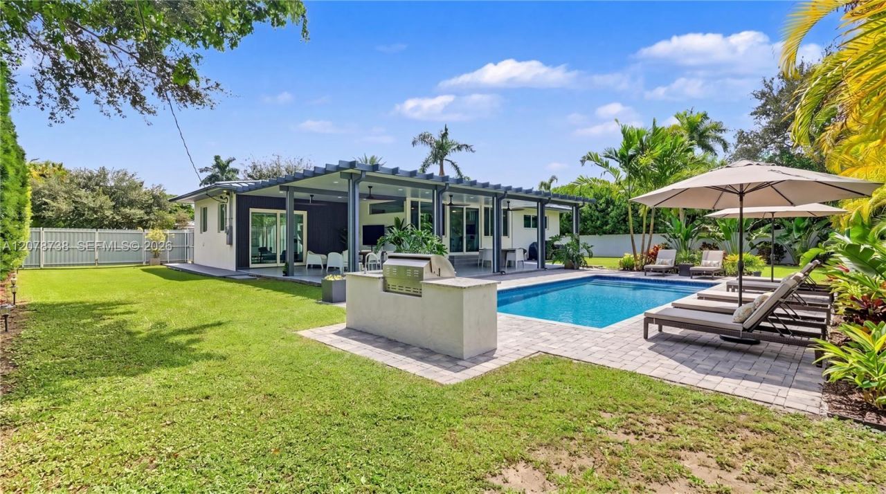 6140 SW 65th Ave, South Miami, FL 33143 Photo