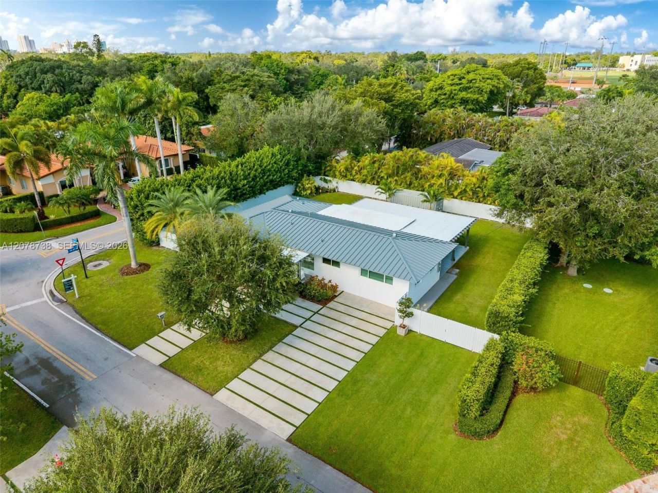 6140 SW 65th Ave, South Miami, FL 33143 Photo