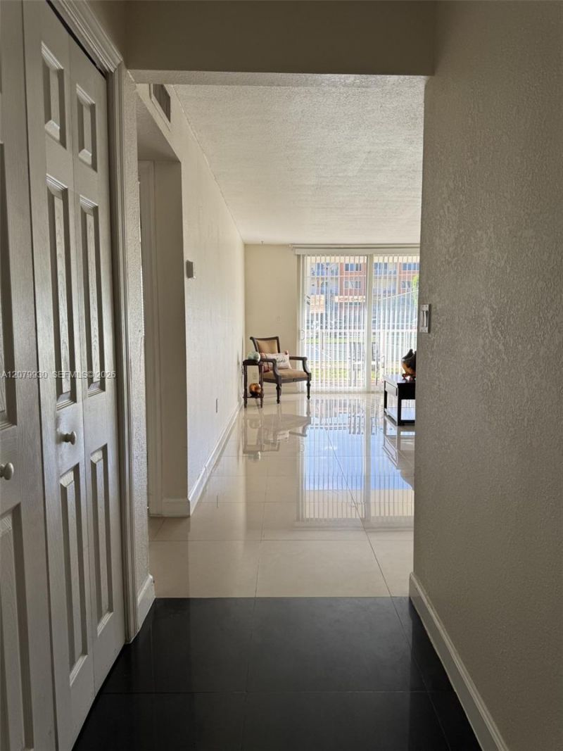 7010 NW 186th St , Unit 5-107, Hialeah, FL 33015 Photo