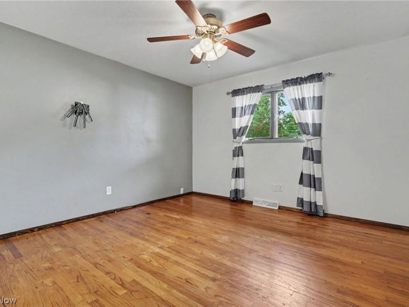 839 Sheffield Road, Sheffield Lake, OH 44054 Photo 11