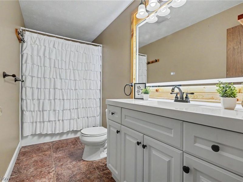 839 Sheffield Road, Sheffield Lake, OH 44054 Photo 17