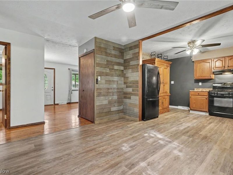 839 Sheffield Road, Sheffield Lake, OH 44054 Photo 6