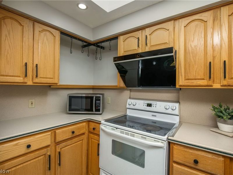 9786 Hocking Street NW, Massillon, OH 44646 Photo 11