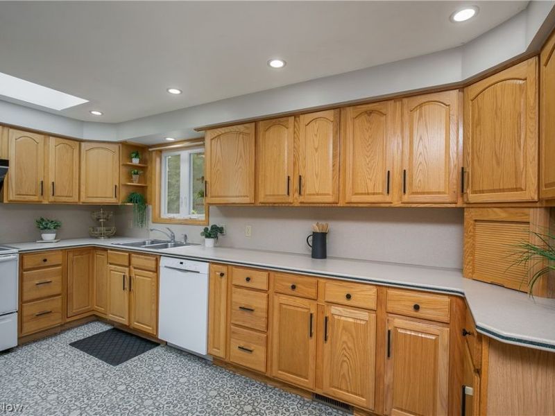 9786 Hocking Street NW, Massillon, OH 44646 Photo 8