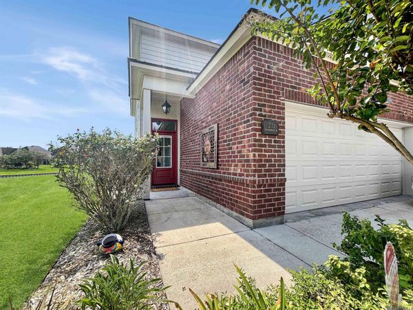 2111 Shadowbrook Dr, Baton Rouge, LA 70816